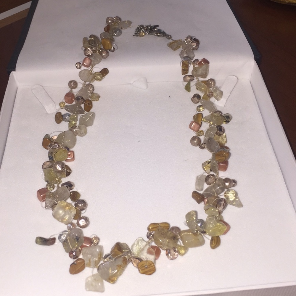 Stunning crystal and stone wire necklace!